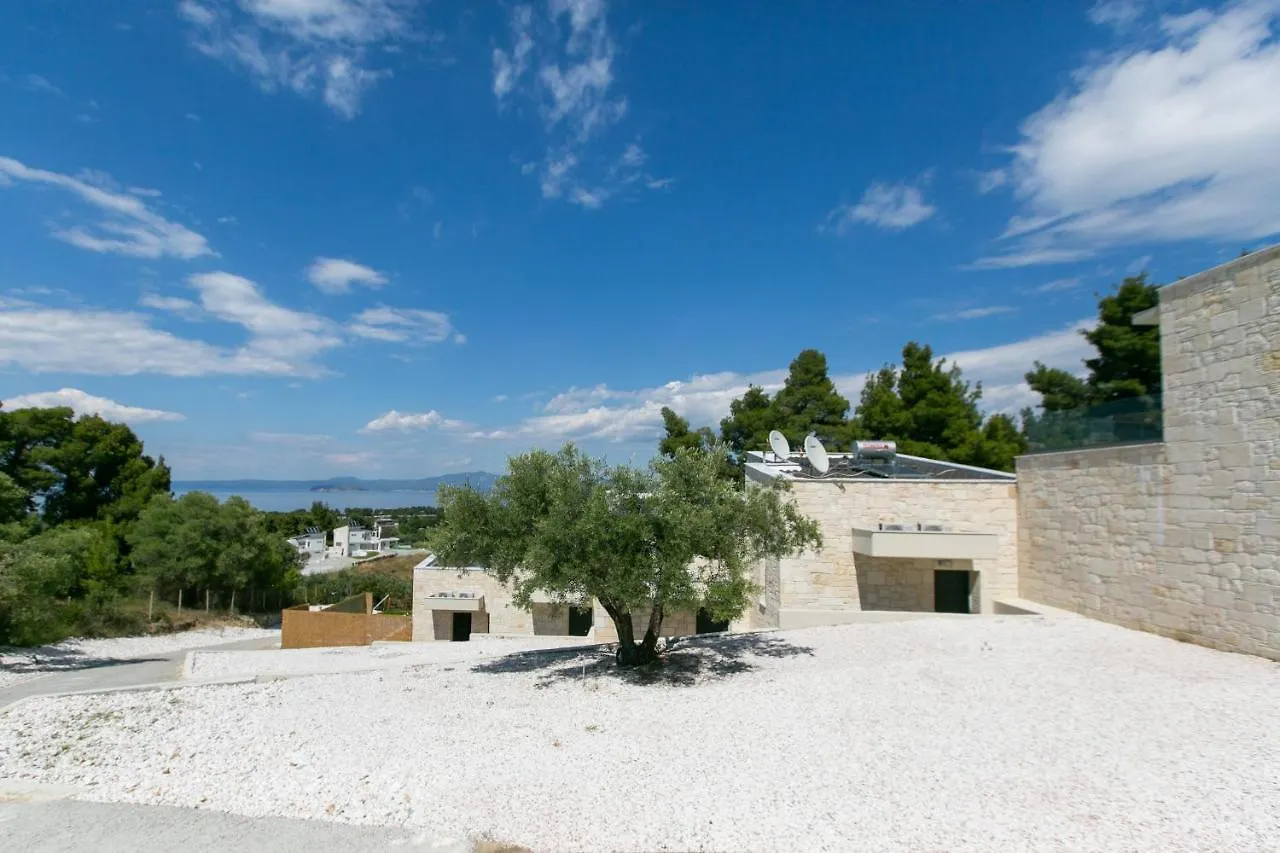 The Euphoria Club Luxury Villas Pefkochori