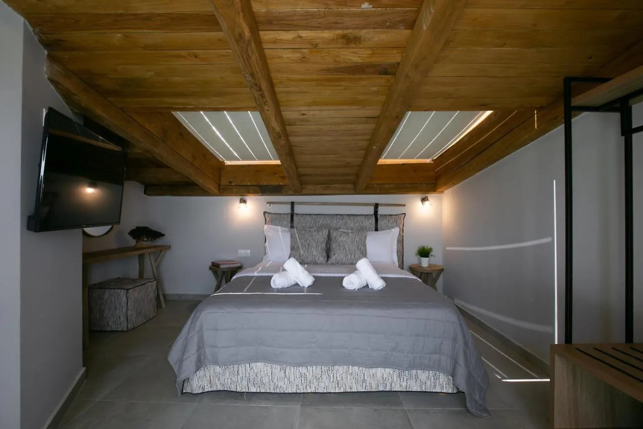 The Euphoria Club Luxury Villas Pefkochori
